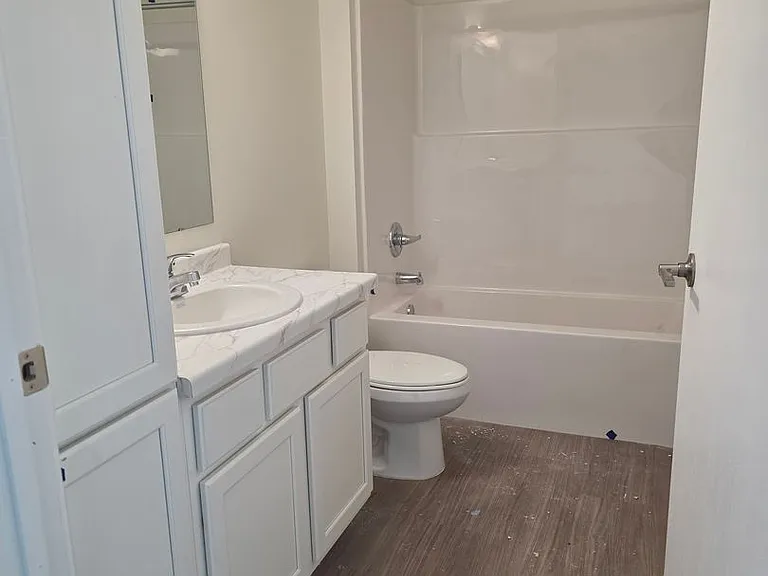 Rail10 Lofts — Photo 116