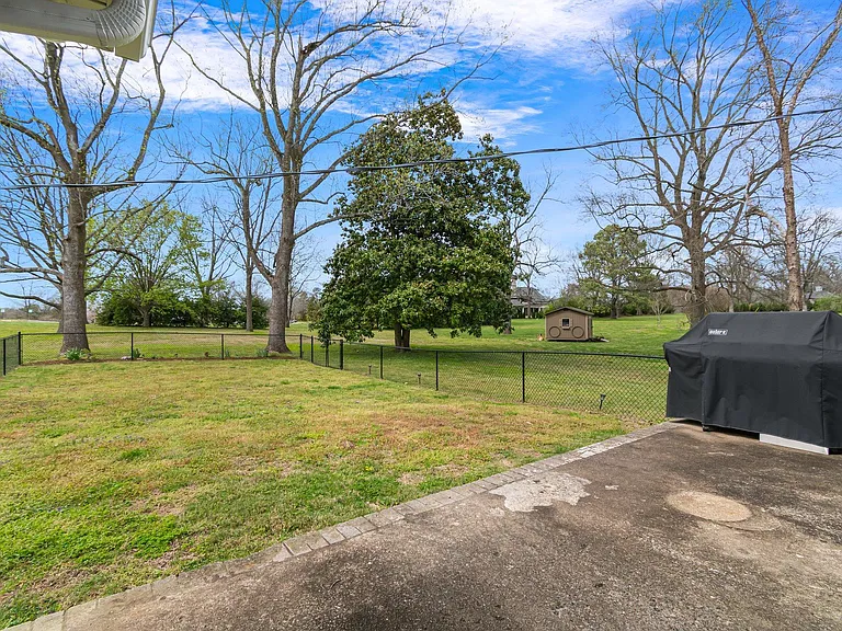 513 Meadowlark Ln — Photo 34