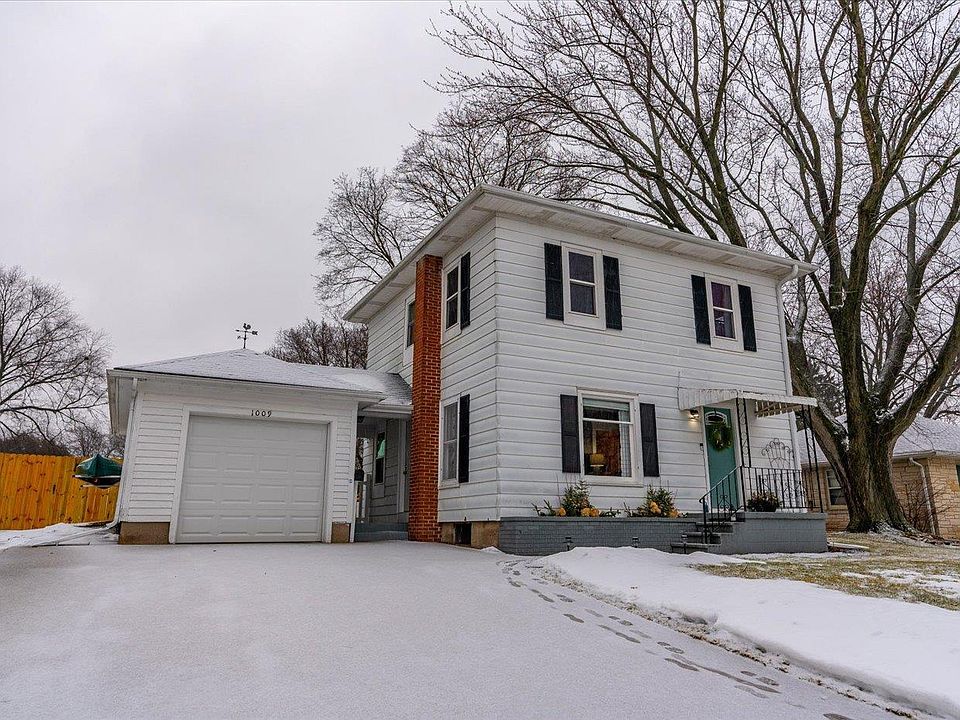 1st image of 1009 Blaine St