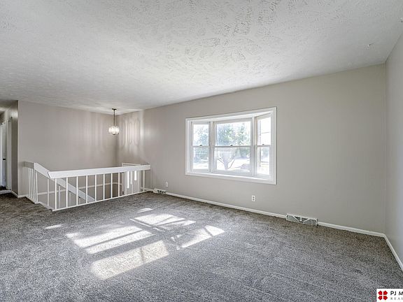 5th image of 6318 S 139th St