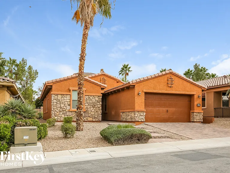 1044 Via Camelia St — Photo 2