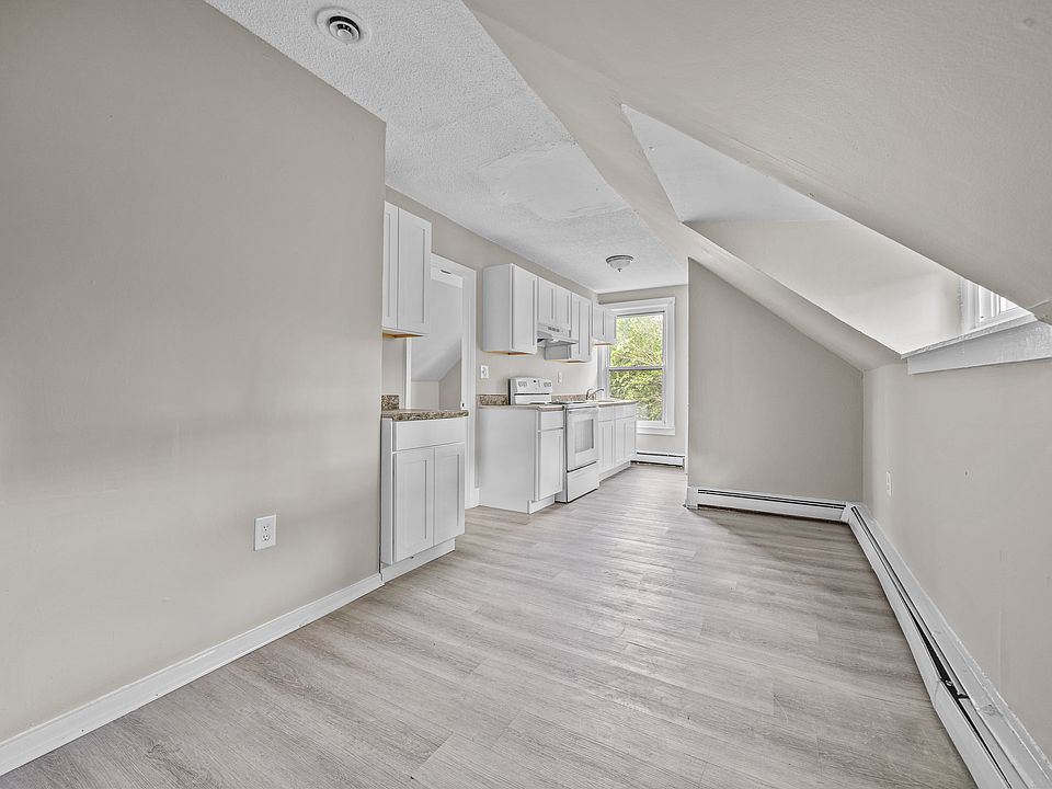 1st image of 133 Davenport Ave APT 3B