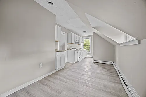 133 Davenport Ave #3B Photo 1