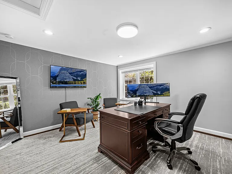 3803 Estel Rd — Photo 15