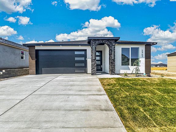 2nd image of 2967 Meadowlark Ave