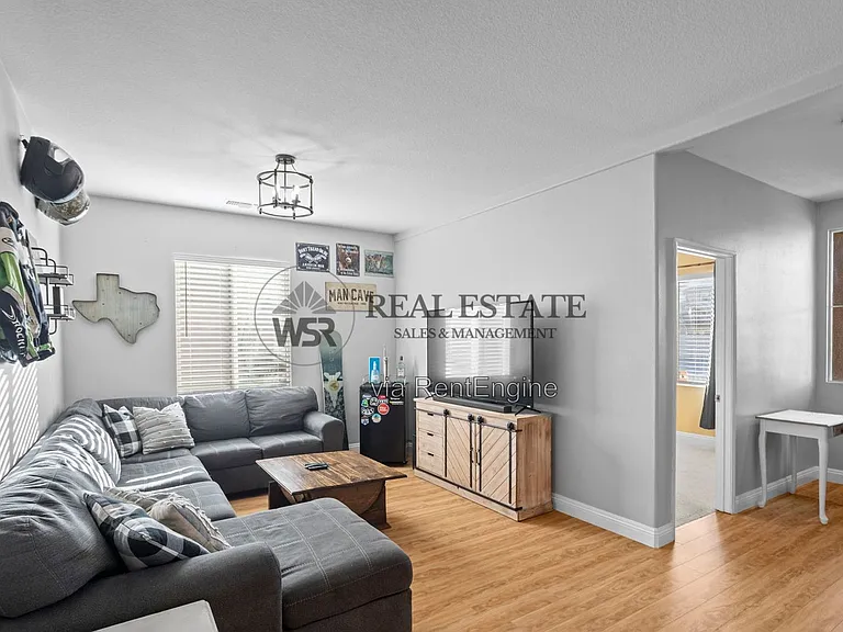 16704 Fox Trot Ln — Photo 4