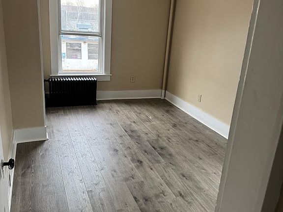 3rd image of 560 Union Ave Unit 6