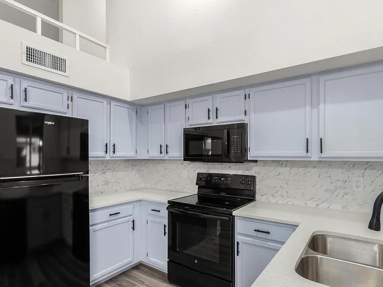 4172 E Wayland Rd — Photo 12