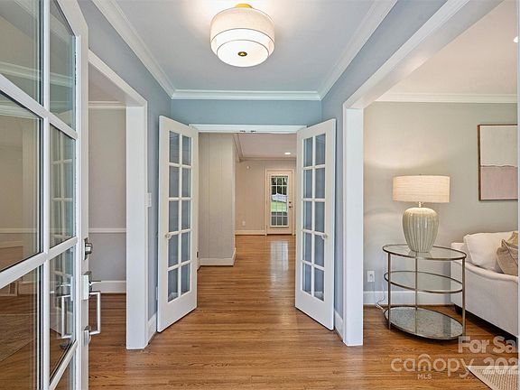 3rd image of 6900 Folger Dr