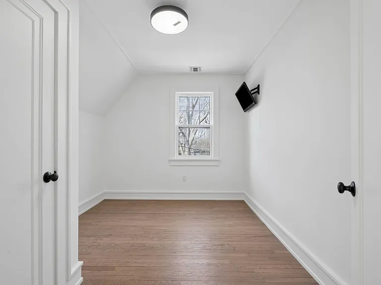 18 Lake Side Dr — Photo 21