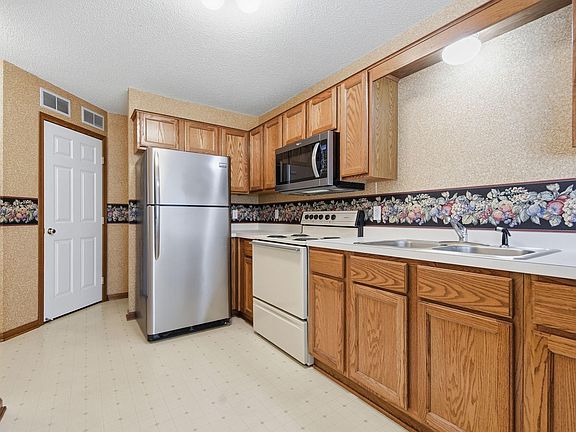 2nd image of 1839 Riverwood Dr #17