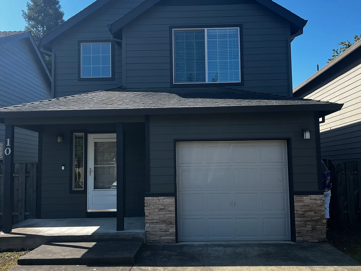 3 bed, 2.5 bath, 1312 sqft, $2,400 — Photo 1