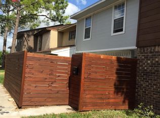 1905 N Ben Wilson St APT 17, Victoria, TX 77901