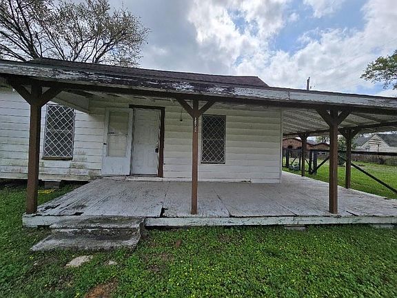 2nd image of 16722 Avenue B