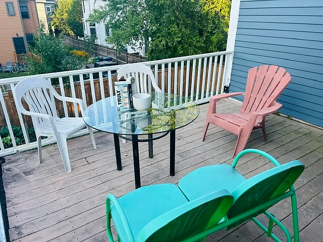 115 Auburn St #2 — Photo 2