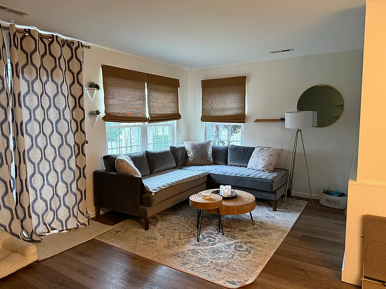 22 Van Horn Pl — Photo 5