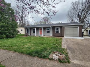 1901 W Freeman St, Carbondale, IL 62901