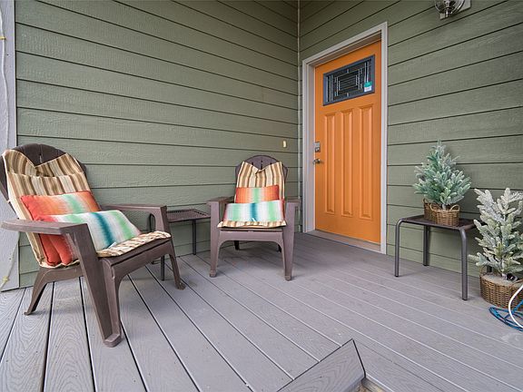 4th image of 101 Justus Ln
