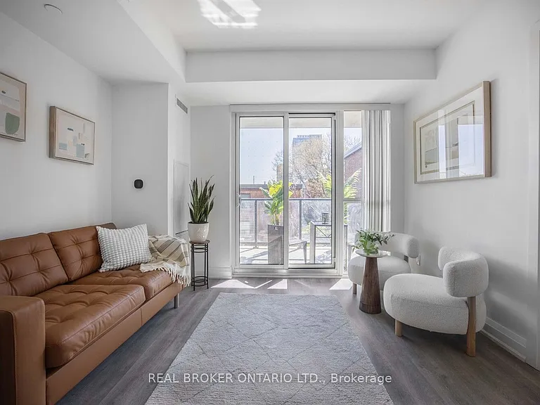 2369 Danforth Ave #210 — Photo 8