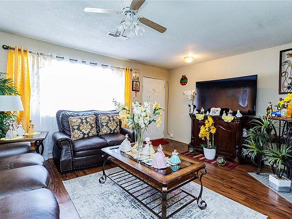 3rd image of 1323-1325 1327 Price Ln