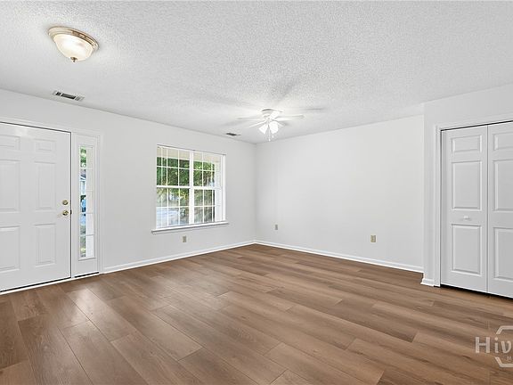 5th image of 1910 Linnhurst Drive