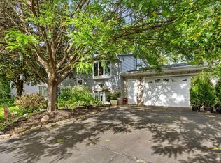 213 12th Ave SE, Faribault, MN 55021