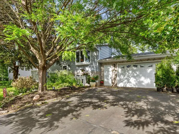 213 12th Ave SE, Faribault, MN 55021