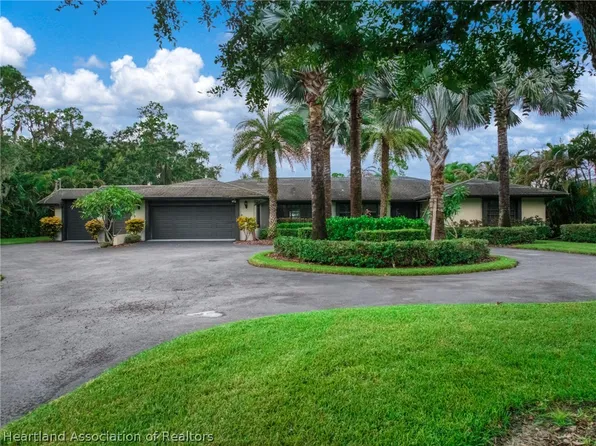 573 Holmes Ave, Lake Placid, FL 33852