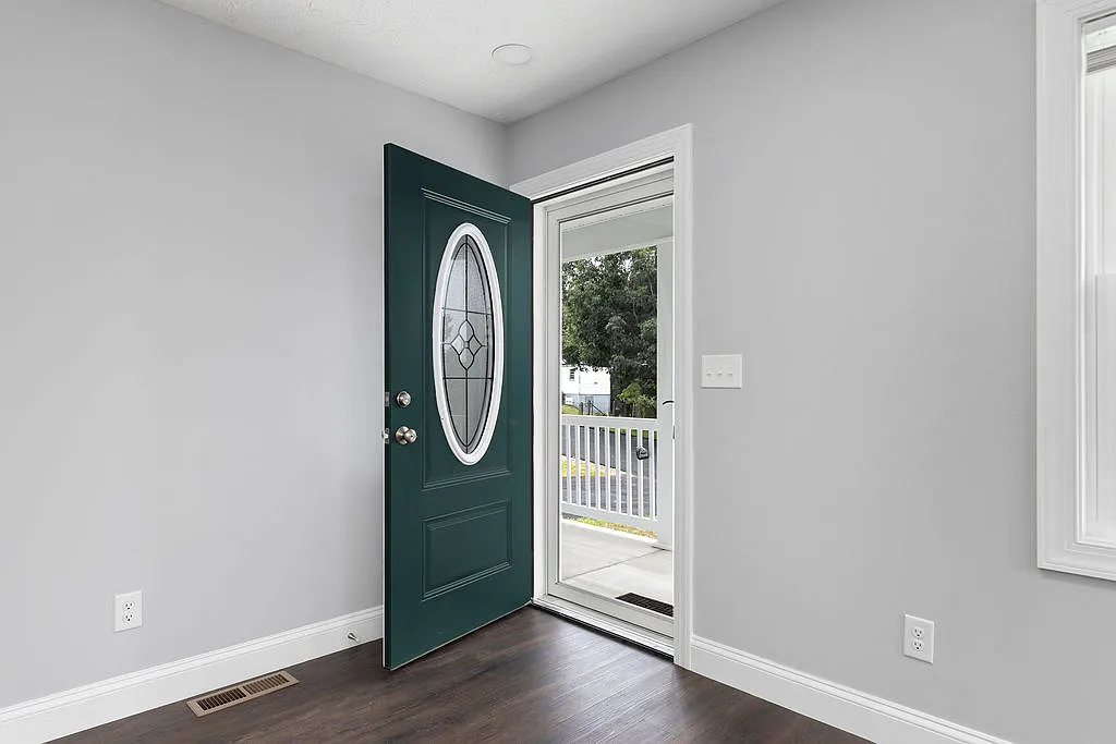 3 bed, 1500 sqft, $2,175 — Photo 4