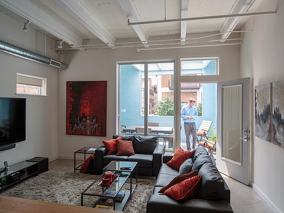 3rd image of 1515 Walnut St APT 7