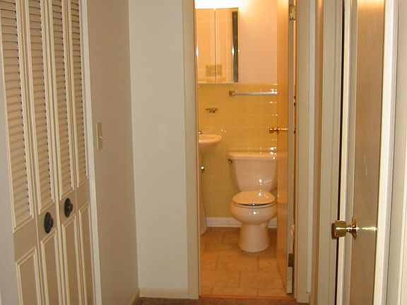3rd image of 52 Elm Ave APT A