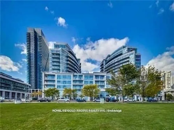 58 Marine Parade Dr #329, Toronto, ON M8V 4G1