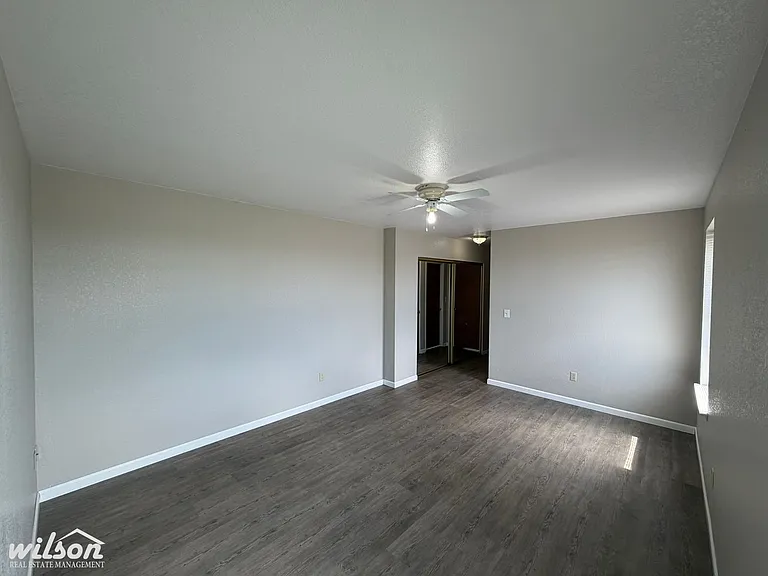 5606 Mount Clemens Way — Photo 12