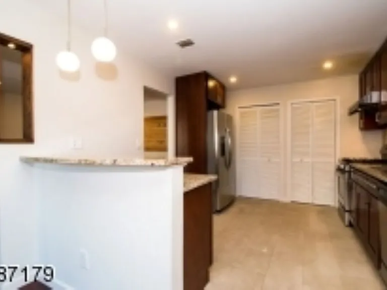 22 Frankie Ln — Photo 15