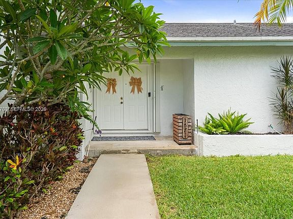 5th image of 1571 NW 20th St