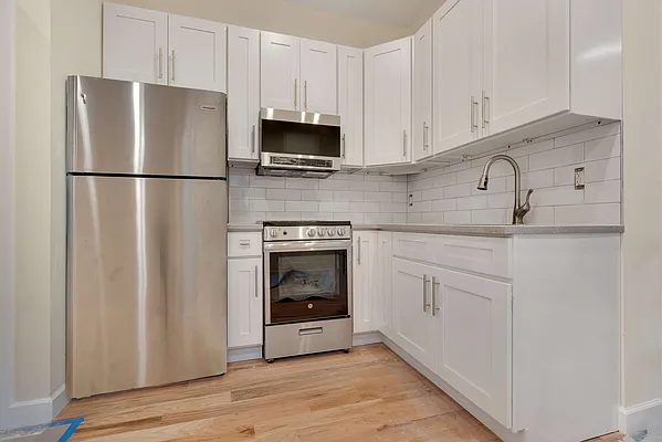 Rented by Compass | media 14