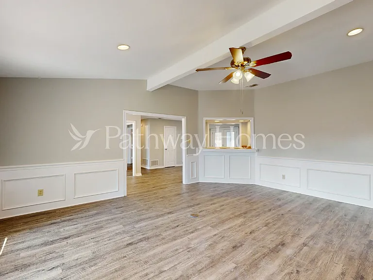 608 Westway Dr — Photo 5