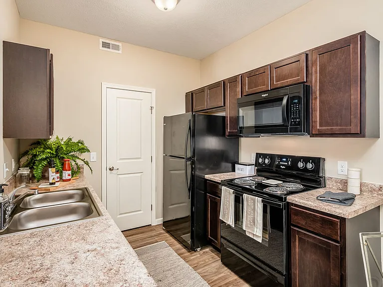 Brook Lane Apartments — Photo 10
