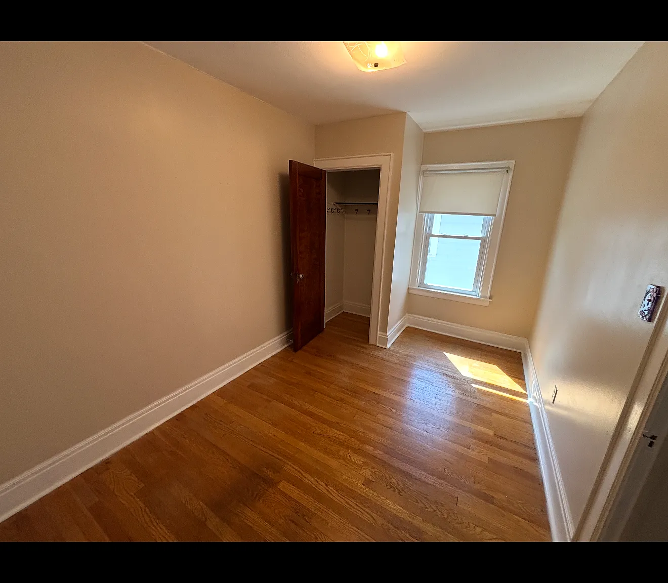 3 bed, $1,800 — Photo 3