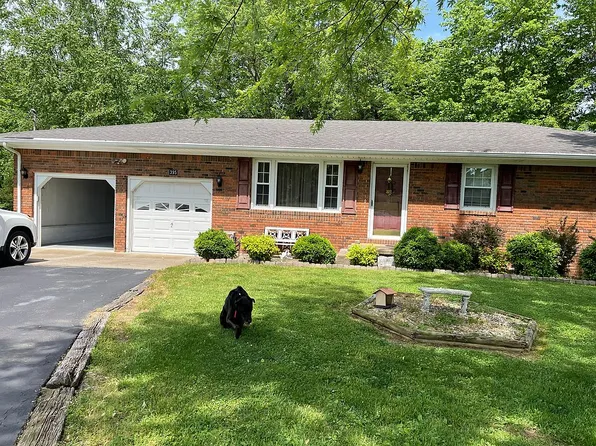 395 College St, Clay, KY 42404