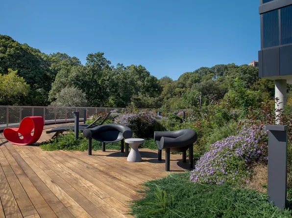 4650 Broadway image 19 of 30