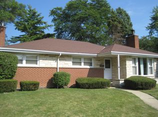 949 Stratford Rd, Deerfield, IL 60015