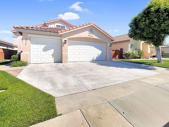 4th image of 41929 Vardon Dr