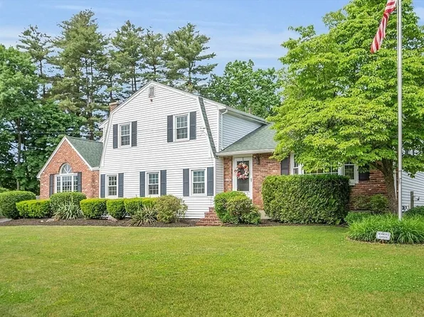 7 Kathleen Rd, Hudson, MA 01749