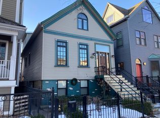 1319 W Nelson St, Chicago, IL 60657