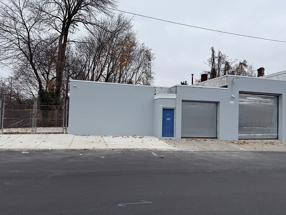 1st image of 2325-33 S 72nd St