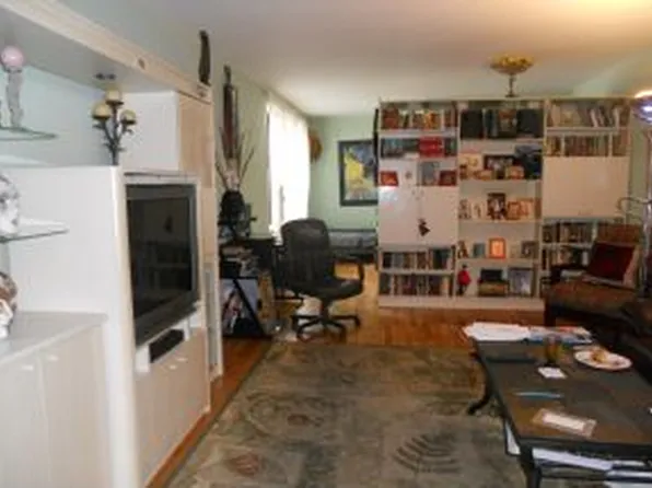 2546 East 13th Street image 1 of 5