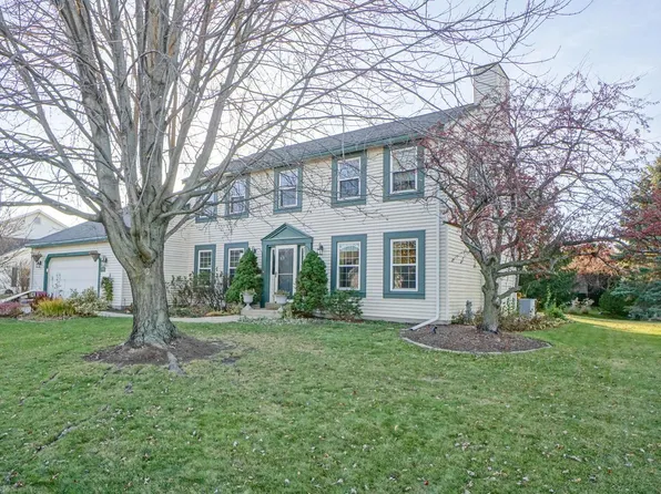 1165 Lake Park DRIVE, Pewaukee, WI 53072