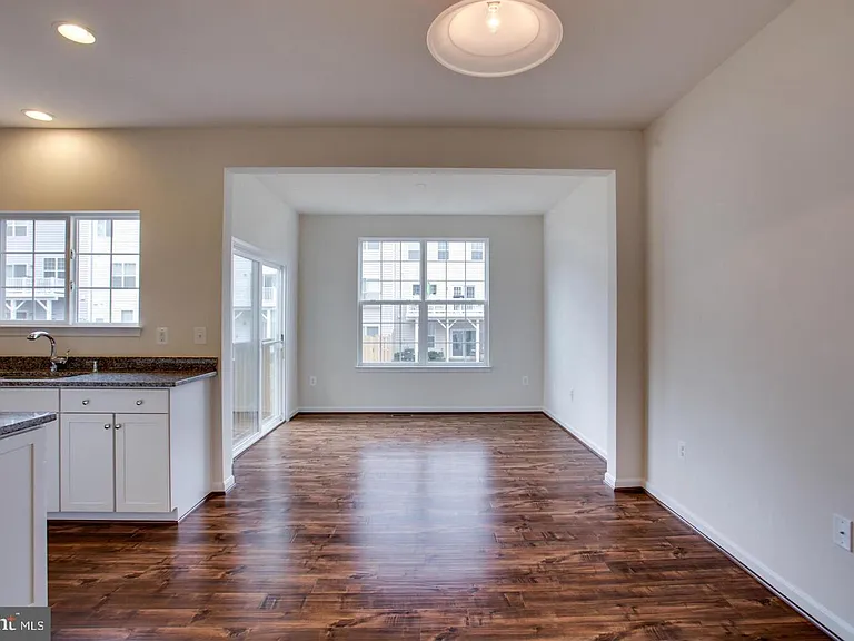 9029 Christina Pl — Photo 11