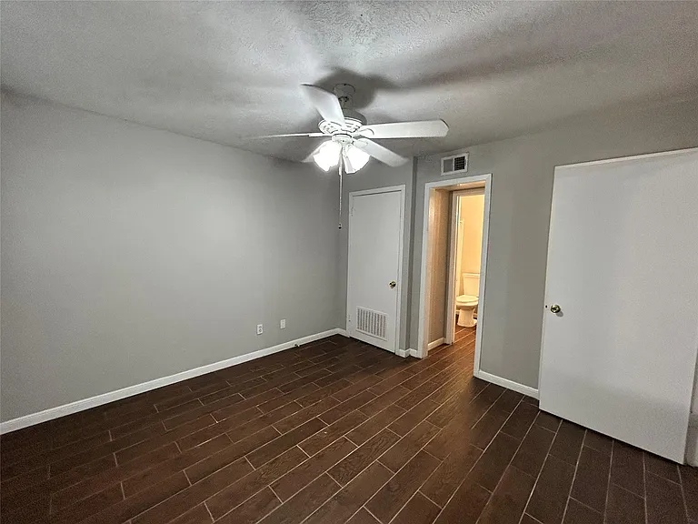 425 Emerson St #6 — Photo 8